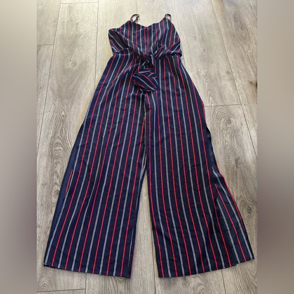 Monteau Los Angeles woman’s romper used in good condition